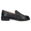 Eleganckie granatowe mokasyny Caprice z gładkiej skóry naturalnej. Klasyczny fason typu loafers świetnie uzupełni każdą stylizację, a technologia AIRMOTION zapewnia stałą cyrkulację powietrza i wyjątkowy komfort noszenia przez cały dzień.