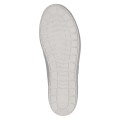 Eleganckie granatowe sneakersy Caprice z lakierowanej skóry ze srebrnymi akcentami. Sznurowanie zapewnia dopasowanie, a technologia AIRMOTION gwarantuje stałą cyrkulację powietrza, kontrolę wilgoci i wyjątkową wygodę przy każdym kroku