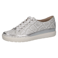 Eleganckie białe sneakersy Caprice z lakierowanej skóry ze srebrnymi akcentami. Sznurowanie zapewnia dopasowanie, a technologia AIRMOTION gwarantuje stałą cyrkulację powietrza, kontrolę wilgoci i wyjątkową wygodę przy każdym kroku
