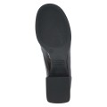 Eleganckie bordowe loafersy Caprice ze skóry lakierowanej. Efektowny węzeł na cholewce dodaje klasy, wkładka MEMOTION dba o miękkie dopasowanie, a obcas z systemem ANTISHOKK redukuje wstrząsy, chroniąc kręgosłup podczas chodzenia.