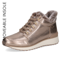 Stylowe złote sneakersy Caprice z metalicznym wykończeniem. Puszyste ocieplenie chroni przed zimnem, membrana wodoodporna zabezpiecza przed wilgocią, a gruba podeszwa z technologią AIRMOTION zapewnia znakomitą amortyzację i komfort.