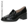 Eleganckie czarne loafersy Caprice wykonane z lakierowanej skóry. Klasyczny fason z dekoracyjnym paskiem na wyższym, stabilnym klocku. Technologia AIRMOTION zapewnia optymalną cyrkulację powietrza, amortyzację i komfort przez cały dzień.