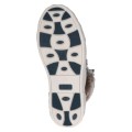 Kremowe sneakersy za kostkę Caprice ze skóry naturalnej. Wykończone puszystym futerkiem. Podeszwa z technologią BLUE GRIP gwarantuje doskonałą przyczepność na śliskich nawierzchniach, ciepło i całodzienną wygodę.