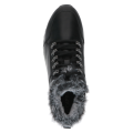 Wygodne czarne sneakersy za kostkę Caprice ze skóry naturalnej. Wykończone miękkim futerkiem, na grubszej podeszwie z technologią AIRMOTION, zapewniają znakomitą amortyzację, optymalne ciepło oraz wysoki komfort podczas codziennych spacerów