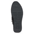 Czarne zamszowe sneakersy za kostkę Caprice z puszystym ociepleniem. Sznurowany fason na grubszej podeszwie z wyjmowaną wkładką i technologią AIRMOTION zapewnia świetną amortyzację, izolację i całodzienny komfort w chłodne dni.