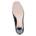 Czarne lakierowane czółenka damskie Caprice Twiggy na słupku to eleganckie buty ze skóry naturalnej. Wkładka MEMOTION, stabilny obcas 8,5 cm i kwadratowy nosek zapewniają wygodę, amortyzację oraz styl do pracy i na wyjątkowe okazje.