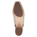 Eleganckie beżowe czółenka bez pięty Caprice z błyszczącej, lakierowanej skóry. Klasyczny fason slingback na stabilnym obcasie klockowym. Miękka wkładka MEMOTION dopasowuje się do stopy, oferując wyjątkowy komfort podczas wiosennych wyjść.