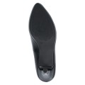 Czarne czółenka damskie Caprice Ashley ze skóry naturalnej to eleganckie buty na stabilnym obcasie. Wkładka MEMOTION dopasowuje się do stopy, zapewniając wygodę, amortyzację i komfort podczas pracy, spotkań oraz wyjątkowych okazji.