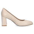 Kremowe czółenka damskie Caprice ze skóry naturalnej. Klasyczny fason z zaokrąglonym noskiem oraz stabilnym, szerokim obcasem typu słupek. Elegancki i uniwersalny model o tęgości G, idealny do codziennych i wizytowych stylizacji.