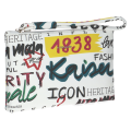 Stylowa biała torebka kopertówka-saszetka Peter Kaiser z oryginalnym, kolorowym nadrukiem w stylu grafitti. Model zapinany na zamek z praktycznym paskiem na nadgarstek. Nowoczesny dodatek, który nada charakteru każdej stylizacji.