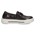 Brązowe lakierowane loafersy damskie na grubej platformowej podeszwie. Wsuwany fason łączy elegancki połysk z wygodą noszenia. Stylowe mokasyny idealne do codziennych i miejskich stylizacji.