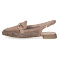 Stylowe półbuty slingback z plecionym wykończeniem i ozdobną klamrą. Lekka konstrukcja, regulowany pasek oraz elegancki fason zapewniają wygodę i świetnie uzupełniają codzienne oraz letnie stylizacje.