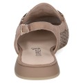 Stylowe półbuty slingback z plecionym wykończeniem i ozdobną klamrą. Lekka konstrukcja, regulowany pasek oraz elegancki fason zapewniają wygodę i świetnie uzupełniają codzienne oraz letnie stylizacje.
