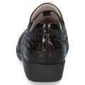 Brązowe lakierowane półbuty damskie Caprice Brown Croco ze skóry naturalnej. Model z podeszwą 3,5 cm, wyjmowaną skórzaną wkładką i technologią AIRMOTION zapewniającą komfort, amortyzację i dobrą wentylację.