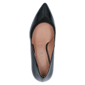 Czarne lakierowane czółenka damskie Caprice Effi na szpilce 8,5 cm to eleganckie buty ze skóry naturalnej. Wkładka MEMOTION zapewnia wygodę, amortyzację i komfort przez cały dzień – idealne do sukienki, garnituru i na wyjątkowe okazje.